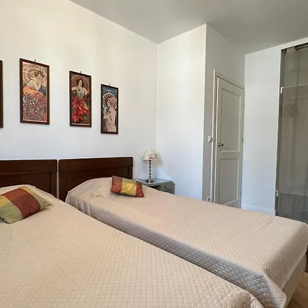 Two Bedrooms Center *