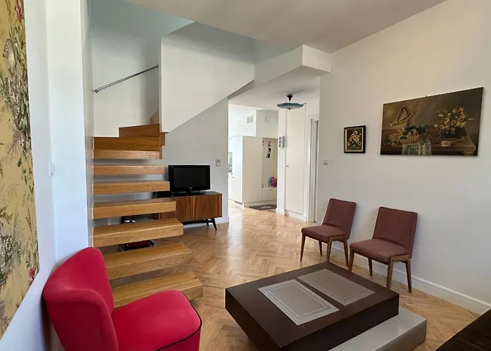 Two Bedrooms Center 公寓 *