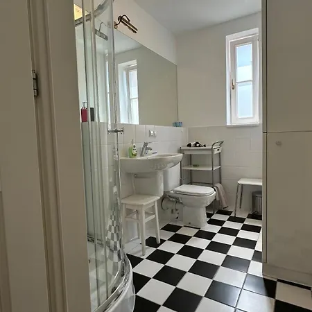 Two Bedrooms Center Apartment